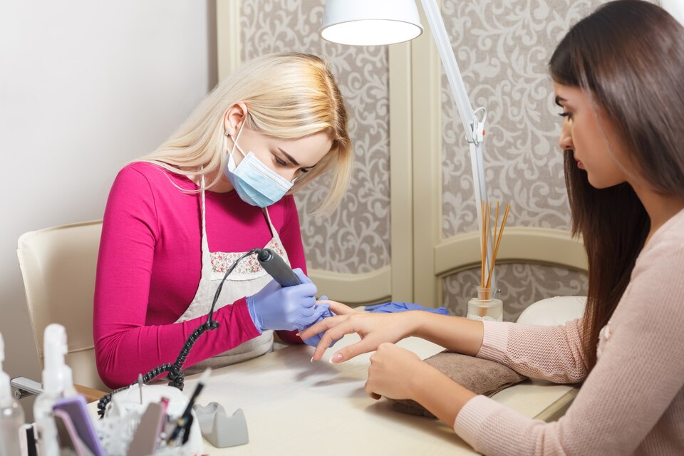 Payamlı Manikürcü